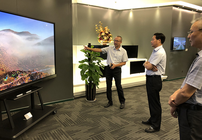 仲恺区委书记杨鹏飞一行参观世界杯官方入口惠南展厅