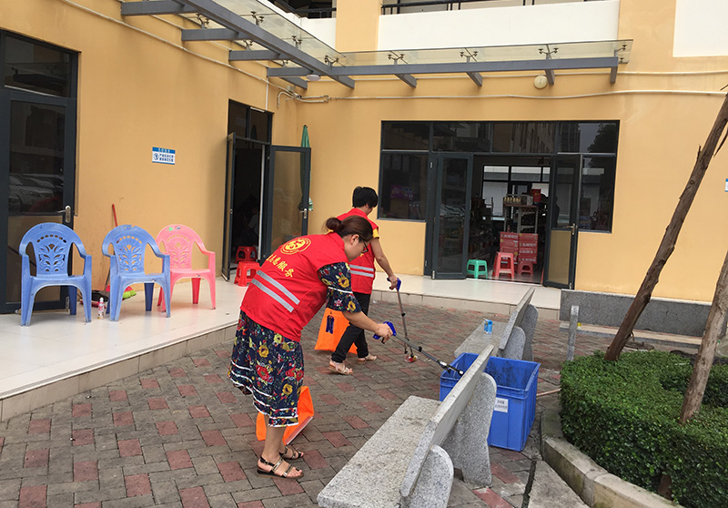 “志愿服务在行动 文明花香满世界杯官方入口” —记惠州世界杯官方入口“讲文明 爱卫生”志愿服务活动